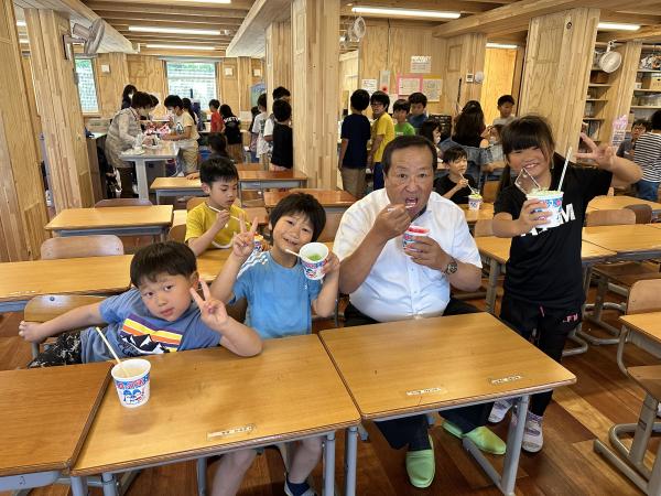 R6.8.7放課後児童視察2