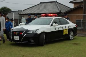 警察署　車両