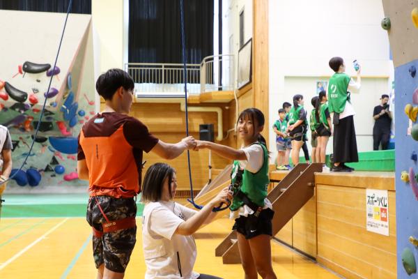 R7.8.16_クライミング体験キャンプの様子(8)